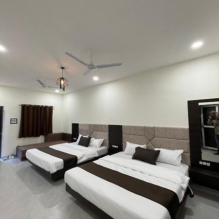 Tekri Farms And Retreat Hotel Ujjain Exterior photo