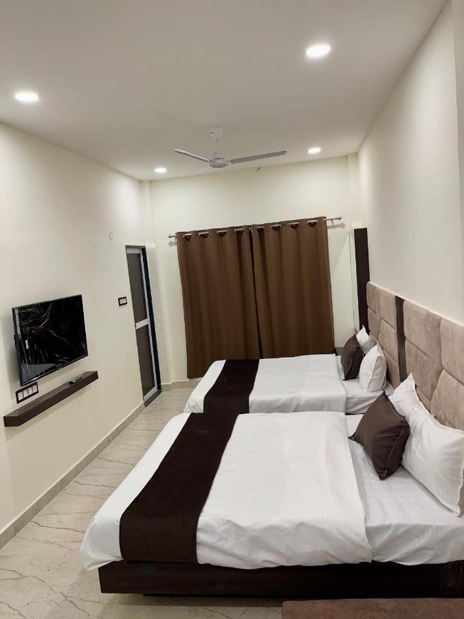 Tekri Farms And Retreat Hotel Ujjain Exterior photo